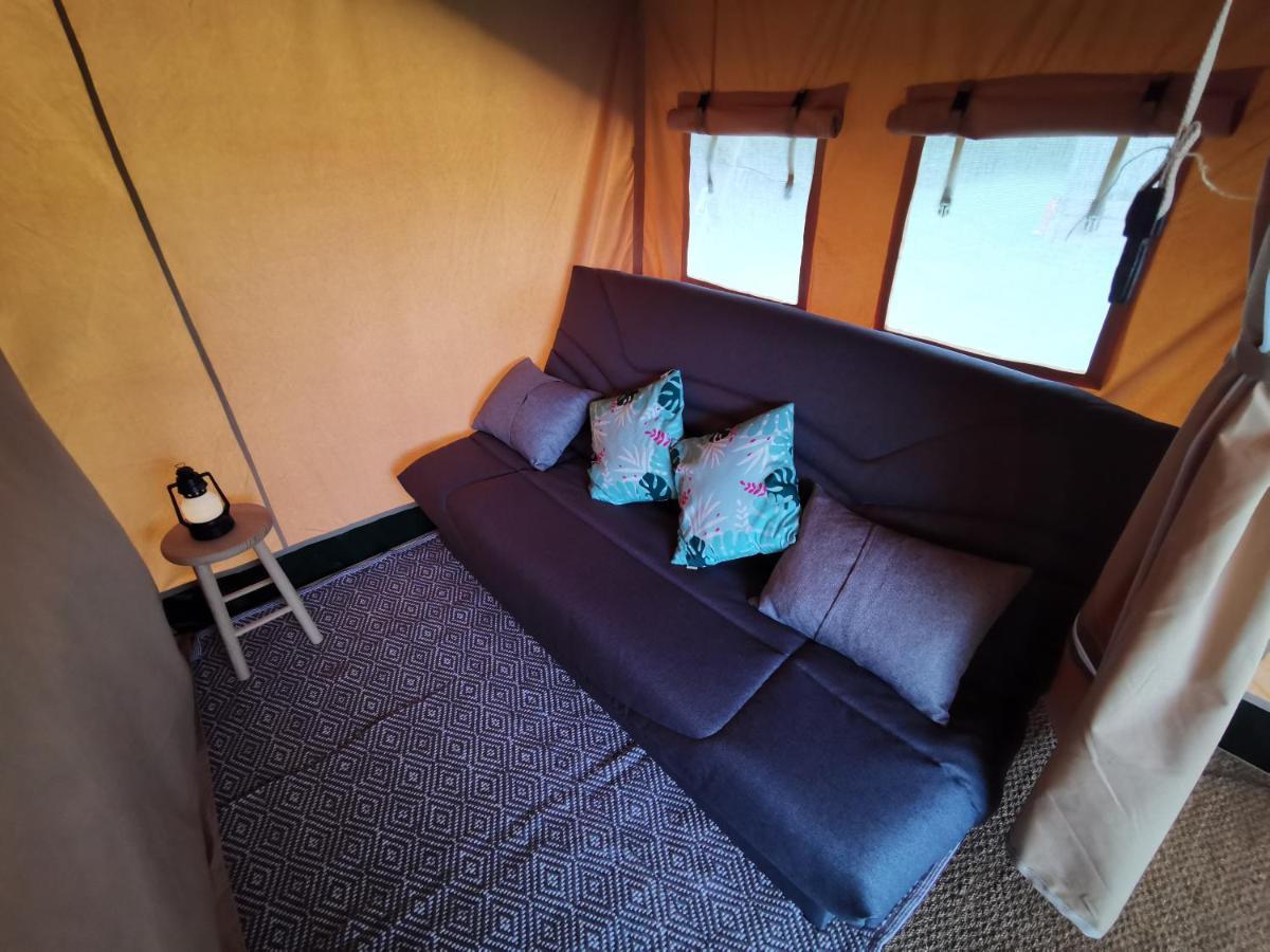 ホテル Safari At La Petite Lande Thiviers エクステリア 写真